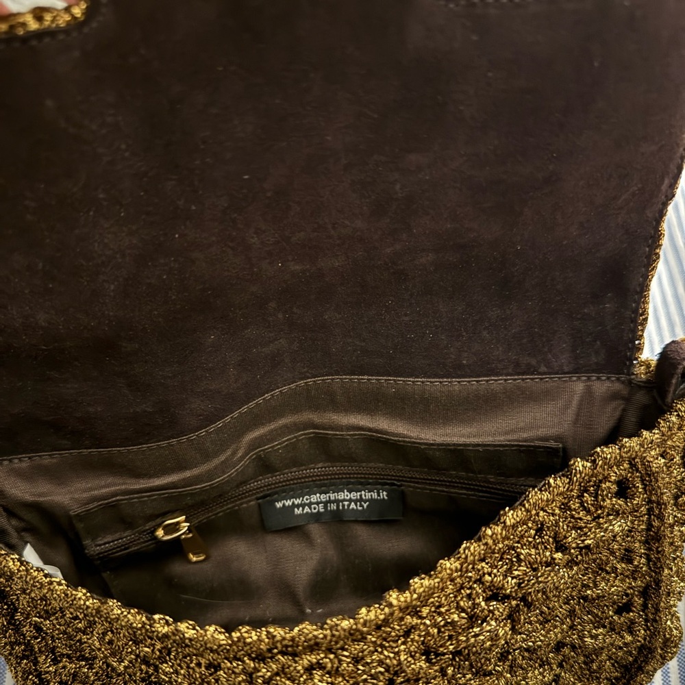 Gold and Black Textured Shoulder Bag with Chain Strap - Picture 4 of 4